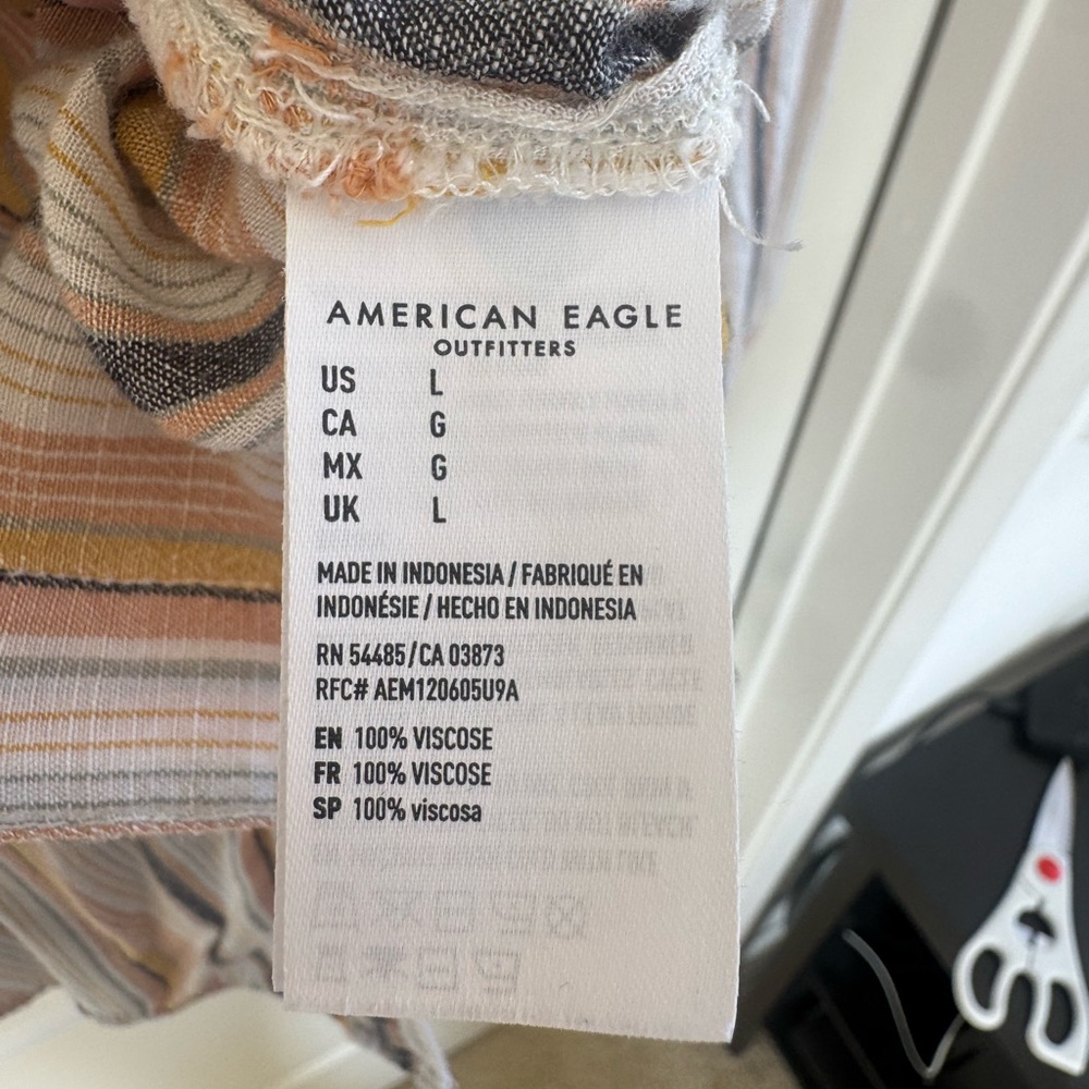 American Eagle Outfitters Oversized Button Down Shirt - Picture 5 of 8